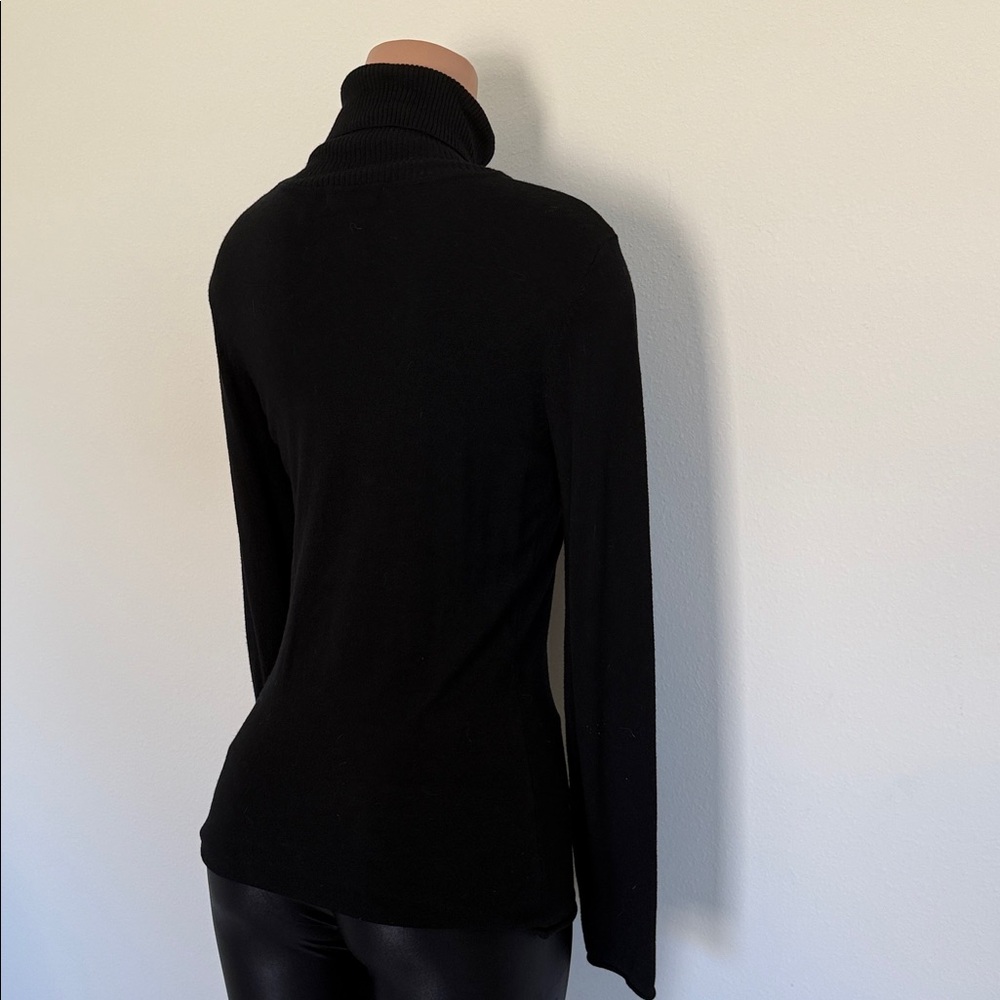 Sleek Black Turtleneck Knit Top size medium excellent condition - Picture 8 of 11